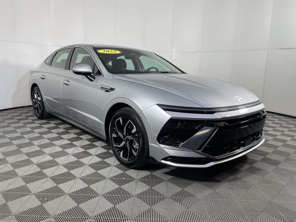 Certified 2025 Hyundai Sonata SEL Sedan