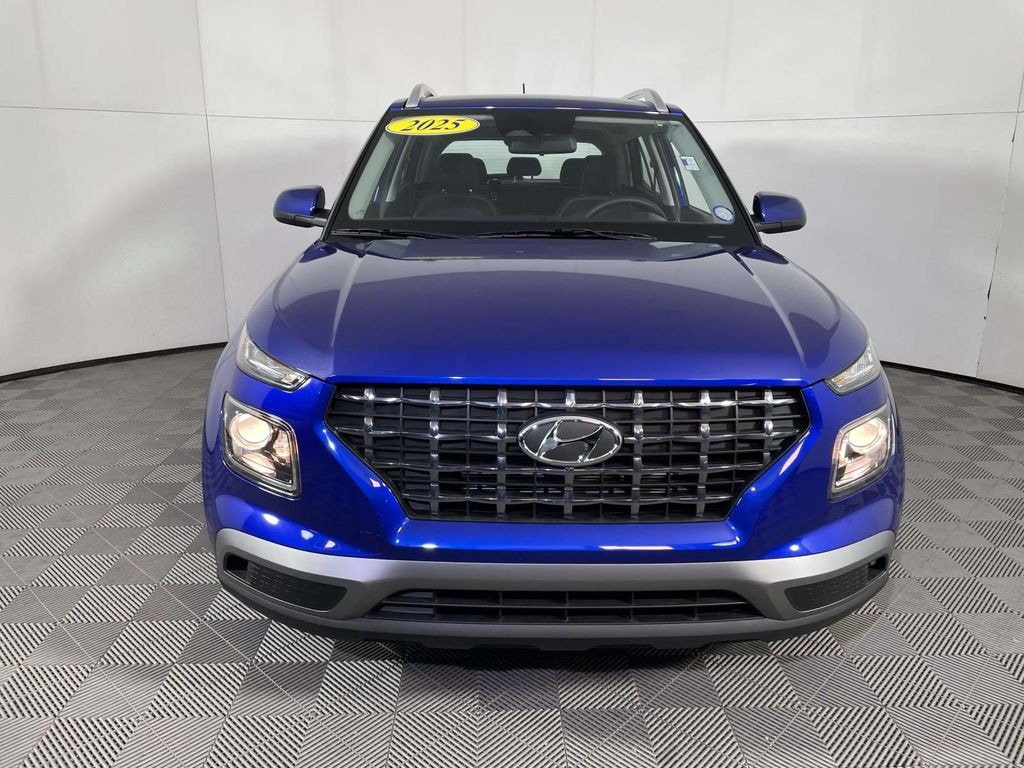 Used 2025 Hyundai Venue SEL SUV