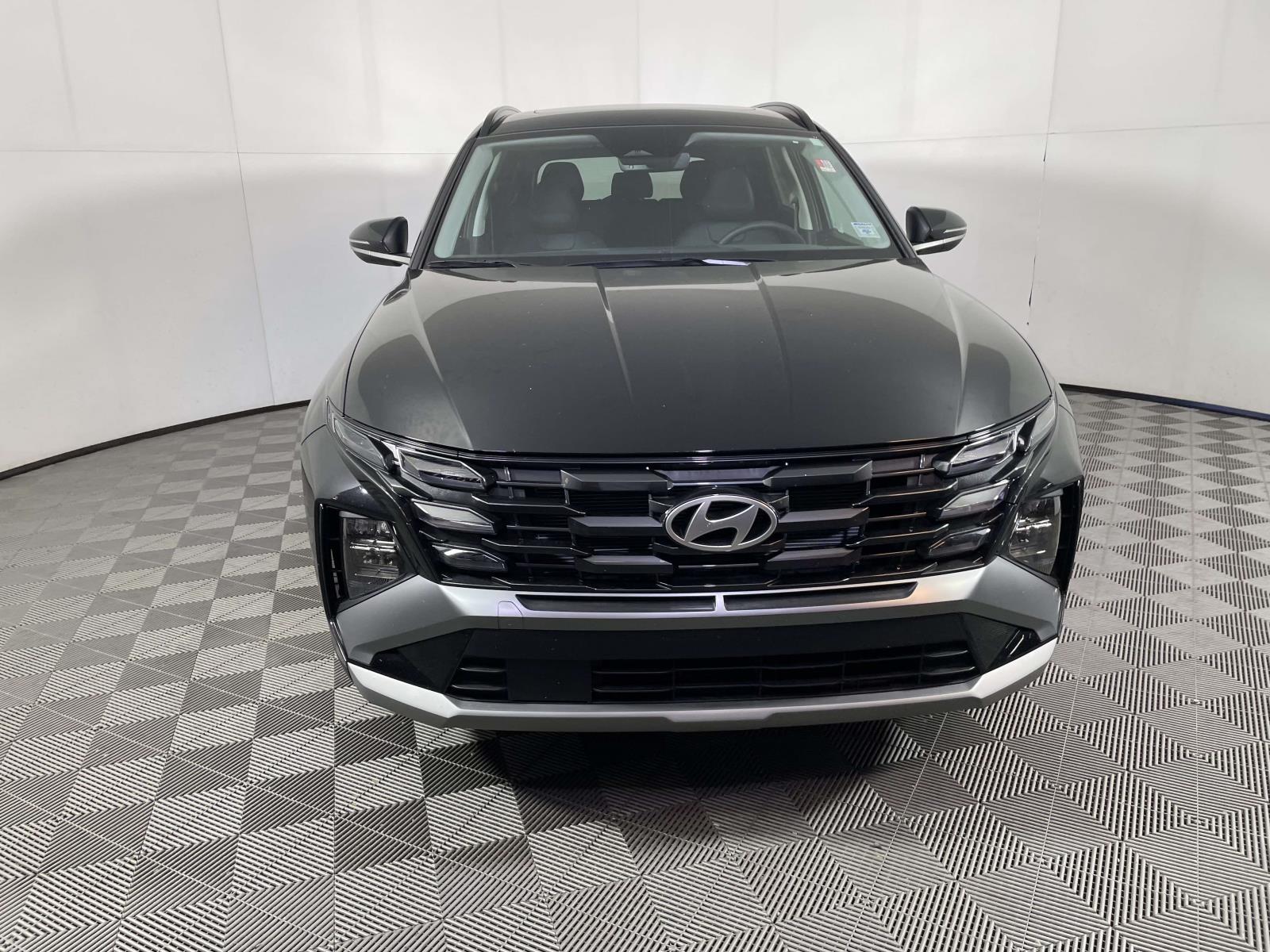 2025 Hyundai Tucson SEL Convenience photo 2