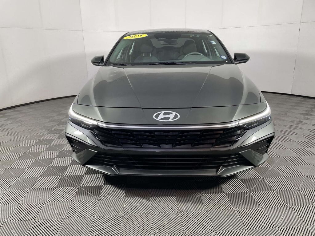 Used 2025 Hyundai Elantra SEL Sport Sedan