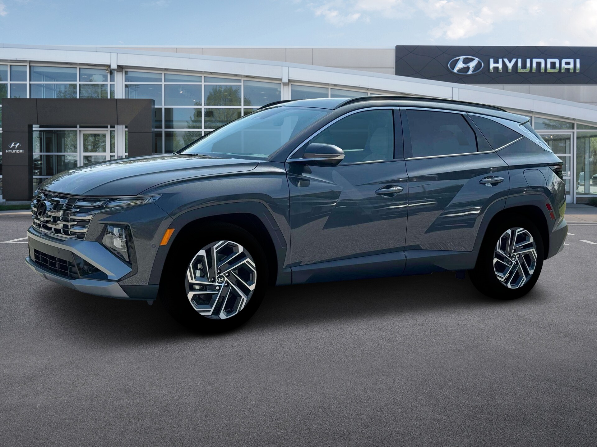 2025 Hyundai Tucson Limited photo 2