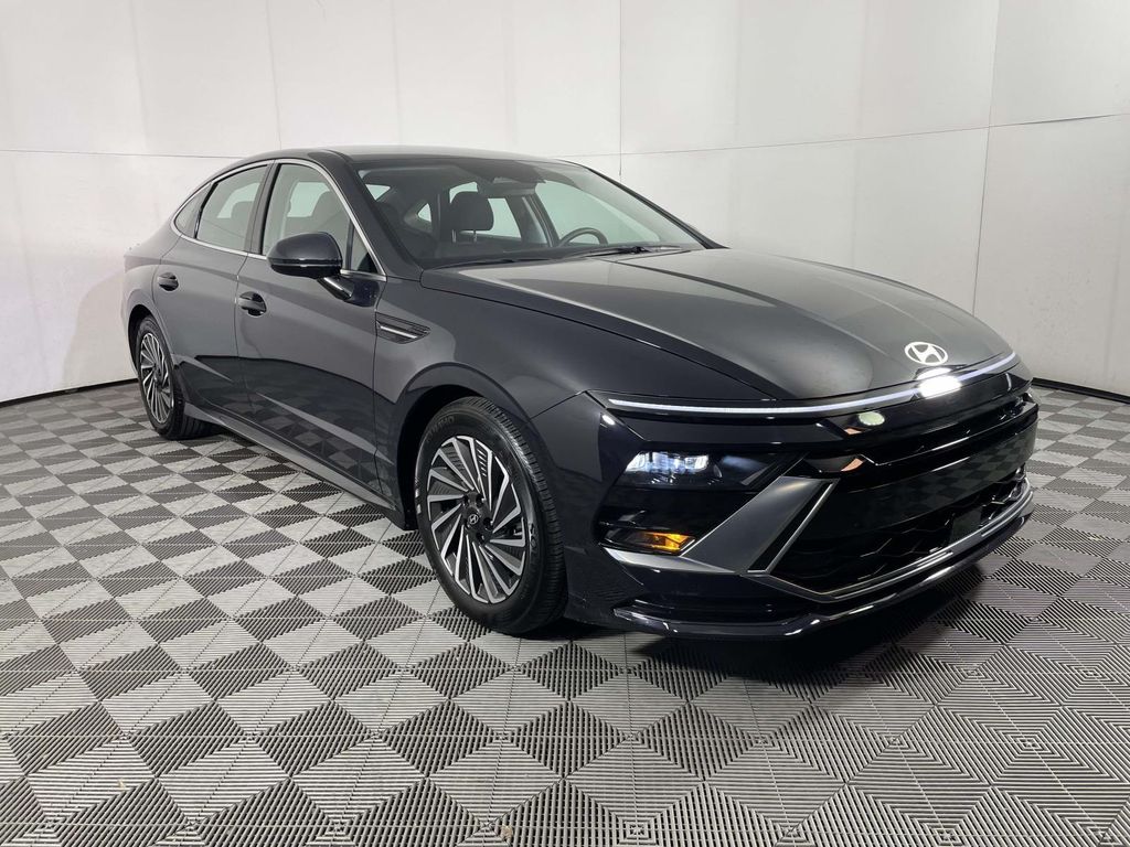 2025 Hyundai Sonata Hybrid SEL's photo