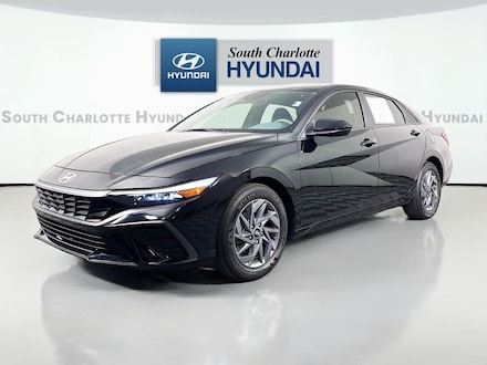 2024 Hyundai Elantra SEL Sedan