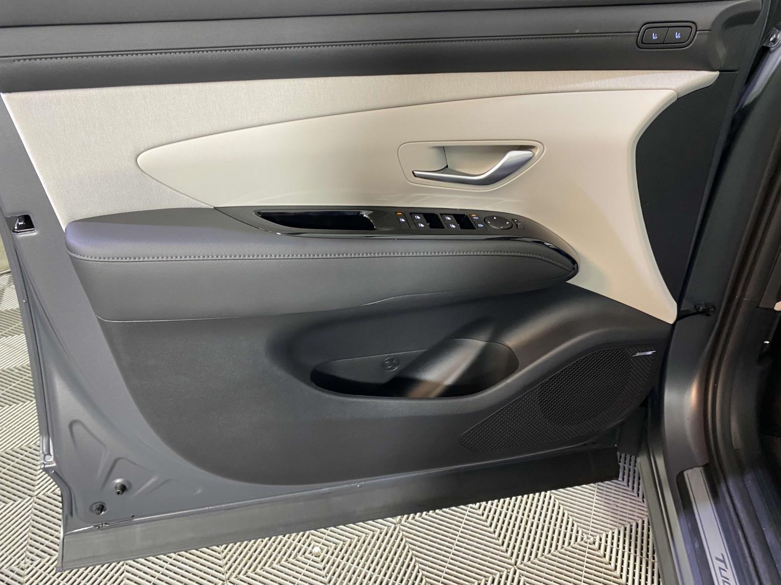 2025 Hyundai Tucson Limited - Photo 9