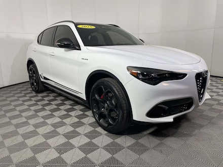 2025 Alfa Romeo Stelvio SUV
