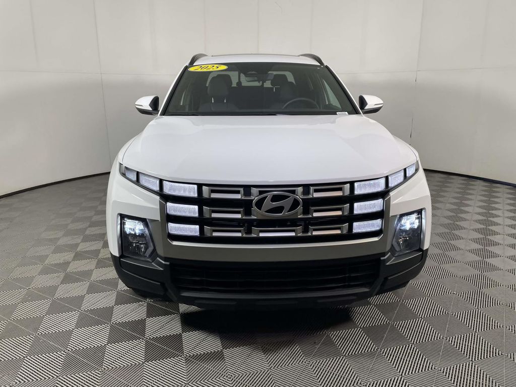 2025 Hyundai Santa Cruz SEL Activity photo 2