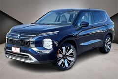 2025 Mitsubishi Outlander SE SUV