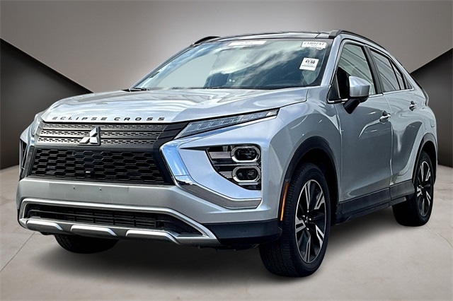 2023 Mitsubishi Eclipse Cross SE's photo