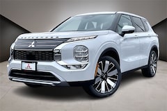 2025 Mitsubishi Outlander SE SUV