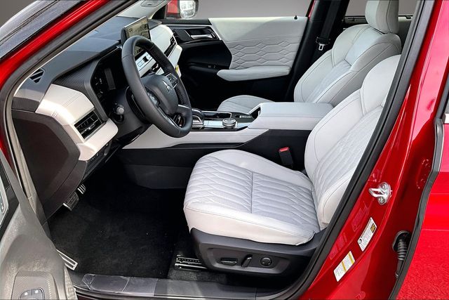 2026 Mitsubishi Outlander SEL - Photo 20