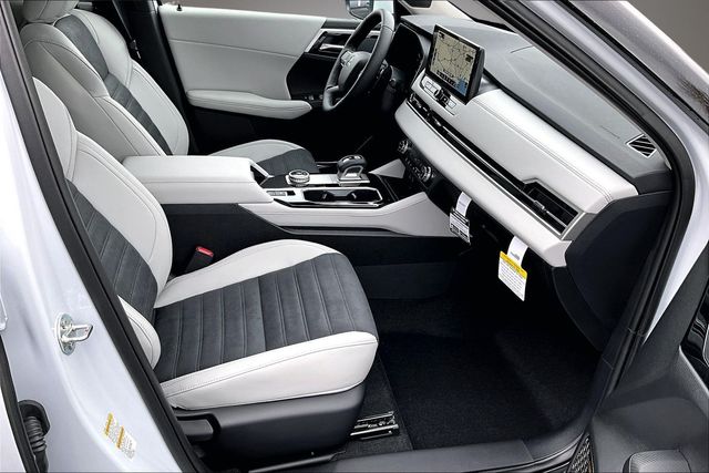 2026 Mitsubishi Outlander SE - Photo 29