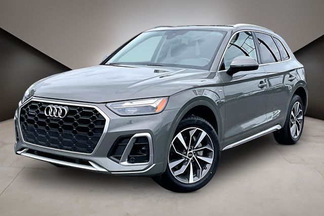 2024 Audi Q5 45 Premium Plus's photo