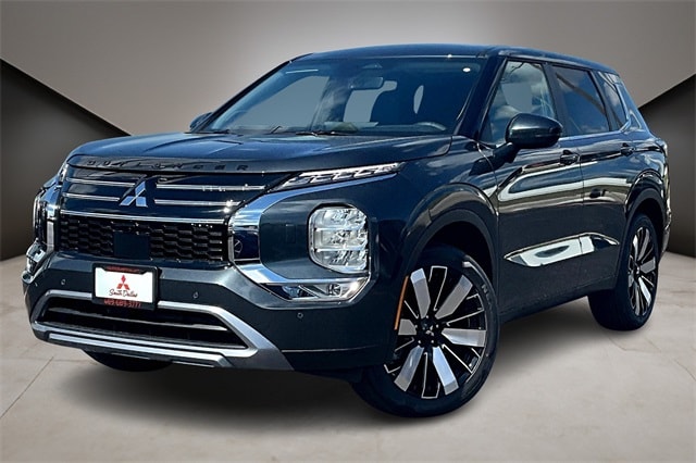 2025 Mitsubishi Outlander SE's photo