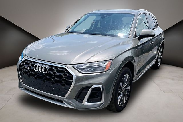 2024 Audi Q5 45 Premium Plus's photo