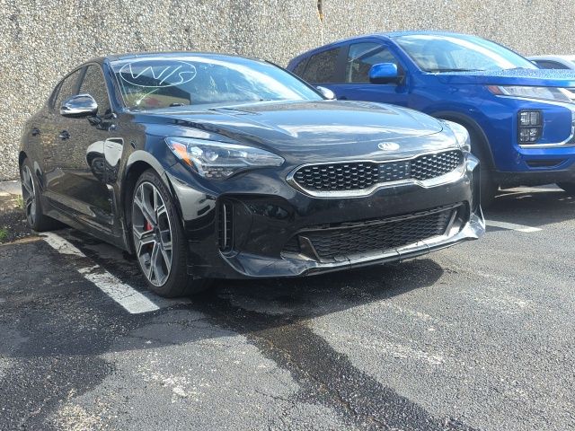 2019 Kia Stinger GT2's photo