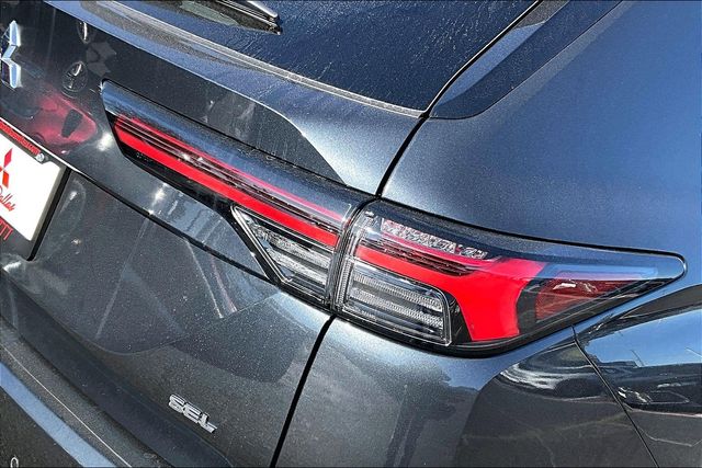 2026 Mitsubishi Outlander SEL - Photo 23