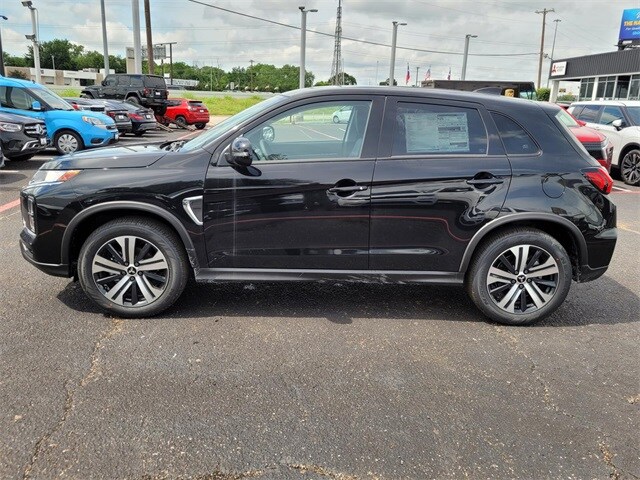 2025 Mitsubishi Outlander Sport SE photo 2
