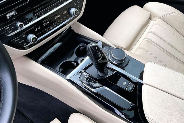 2017 BMW 5 Series 530i - Photo 15