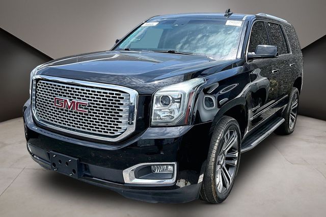 2017 GMC Yukon 4WD Denali's photo