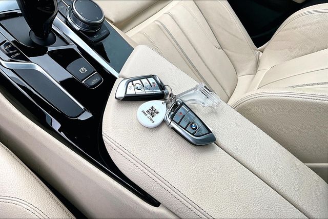 2017 BMW 5 Series 530i - Photo 32