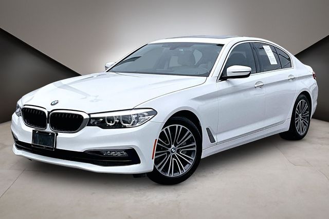 2017 BMW 5 Series 530i Sedan's photo
