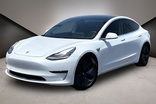 2020 Tesla Model 3 Standard Range Plus's photo