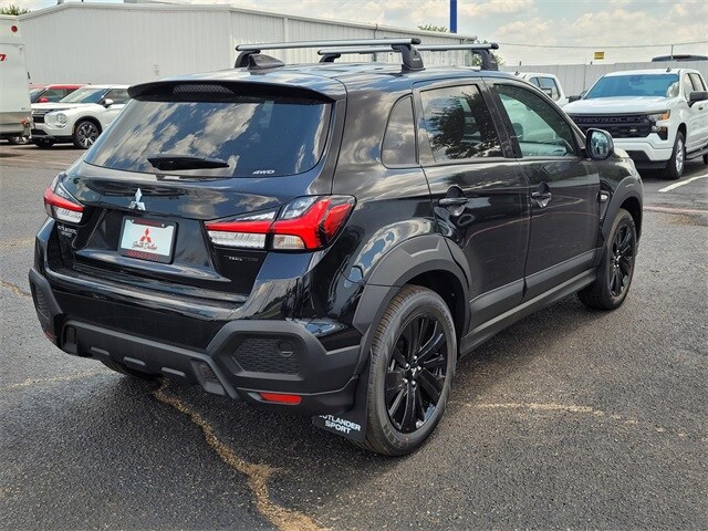 2025 Mitsubishi Outlander Sport SE photo 3