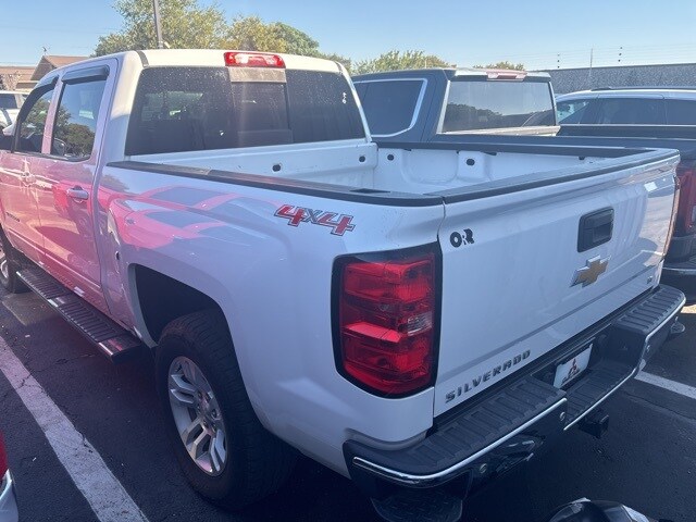 2017 Chevrolet Silverado 1500 LT photo 4