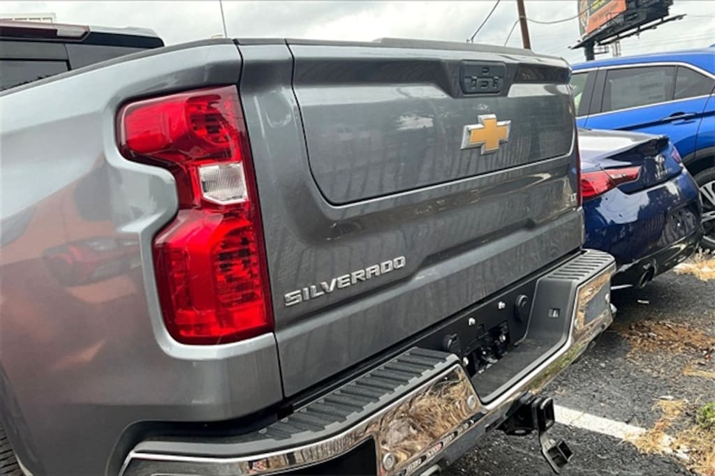 Used 2021 Chevrolet Silverado 1500 LT Truck