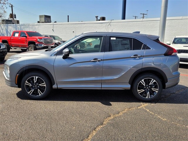 2025 Mitsubishi Eclipse Cross SEL photo 2