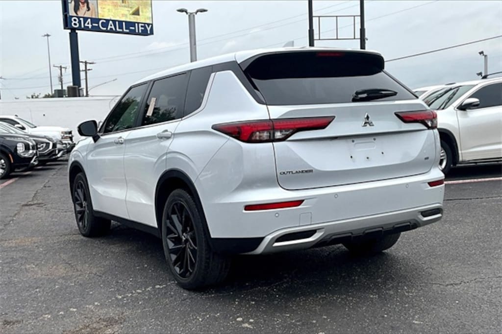 Certified 2024 Mitsubishi Outlander SE SUV