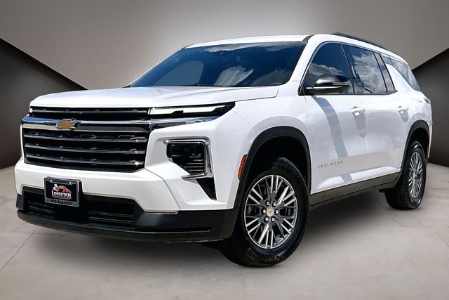 Used 2024 Chevrolet Traverse LT