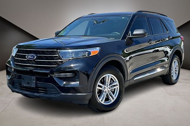 2023 Ford Explorer XLT 4WD's photo