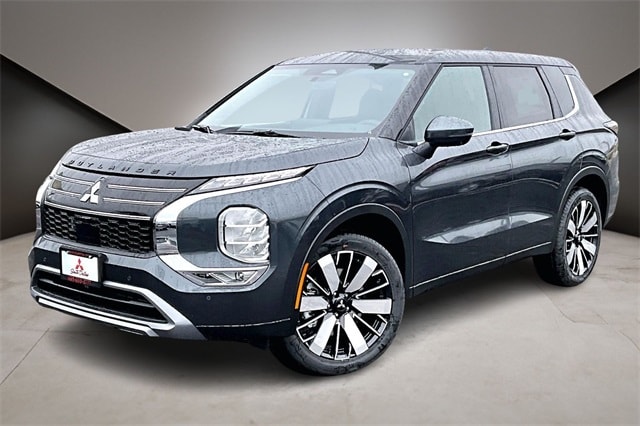 2026 Mitsubishi Outlander SE's photo