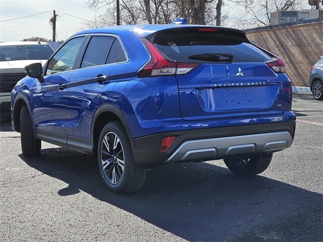 2025 Mitsubishi Eclipse Cross SE photo 2