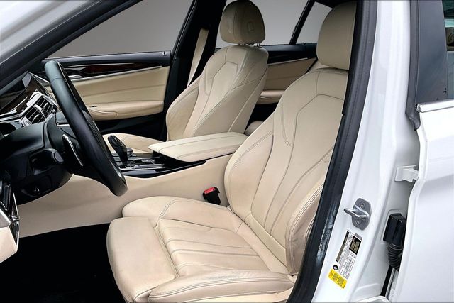 2017 BMW 5 Series 530i - Photo 18