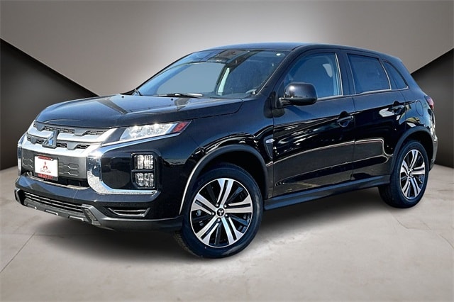 2025 Mitsubishi Outlander Sport ES's photo