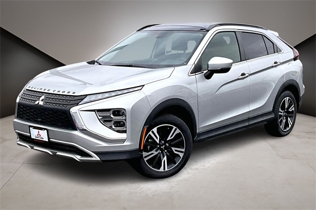 2023 Mitsubishi Eclipse Cross SE's photo