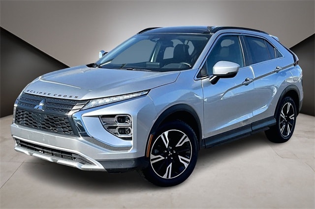 2023 Mitsubishi Eclipse Cross SE's photo
