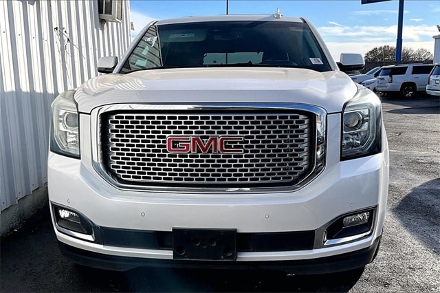2017 GMC Yukon Denali's photo