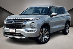 2025 Mitsubishi Outlander SE SUV