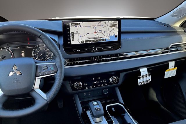 2026 Mitsubishi Outlander SE - Photo 6