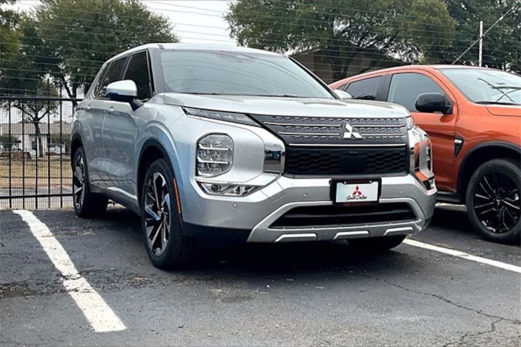 Certified 2023 Mitsubishi Outlander SE SUV