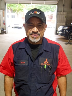 Staff member Jose from ID_92cc0faec3b2