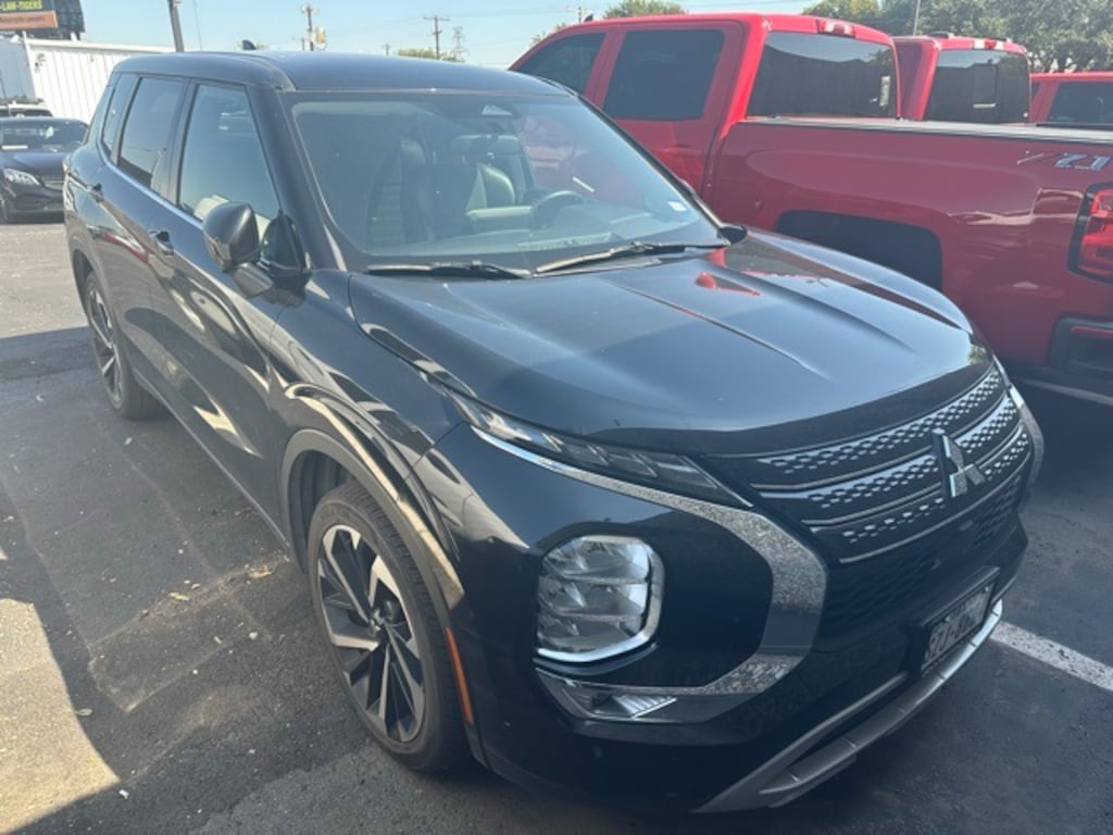 Certified 2023 Mitsubishi Outlander SE SUV
