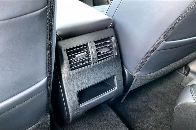 2026 Mitsubishi Outlander SE - Photo 10