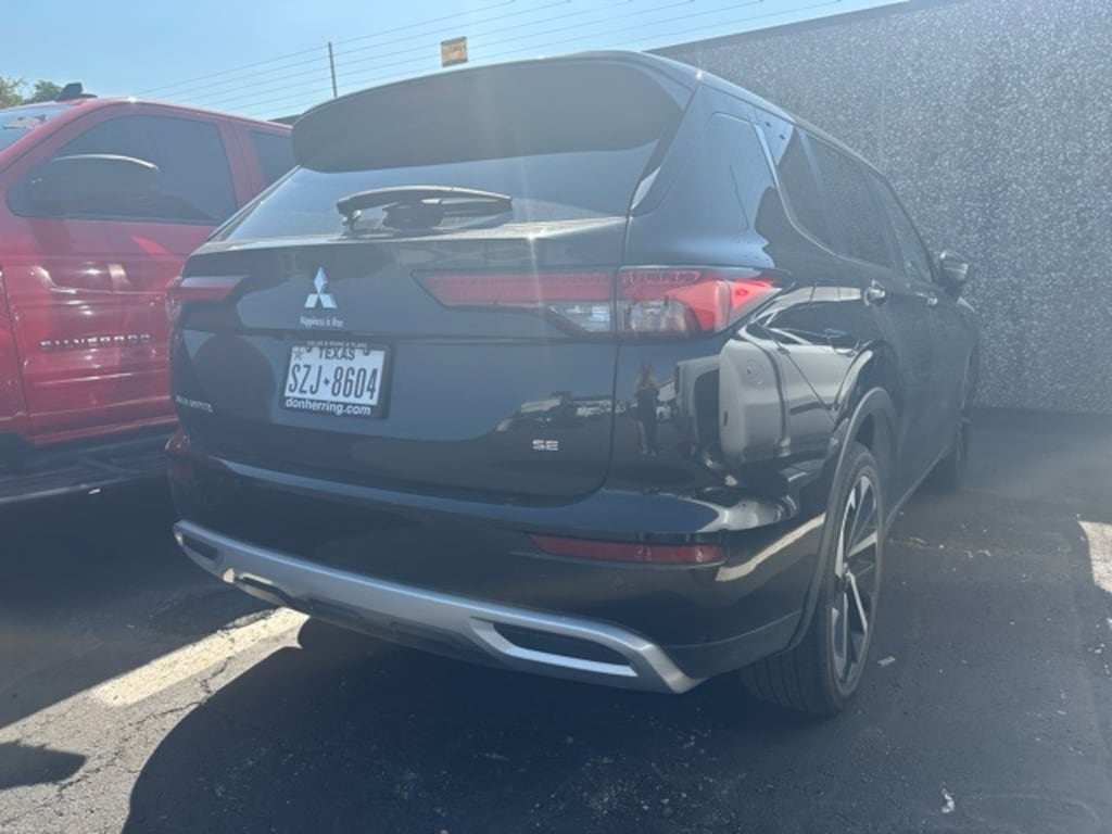 Certified 2023 Mitsubishi Outlander SE SUV