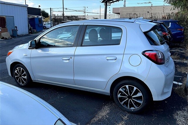 2023 Mitsubishi Mirage ES photo 3