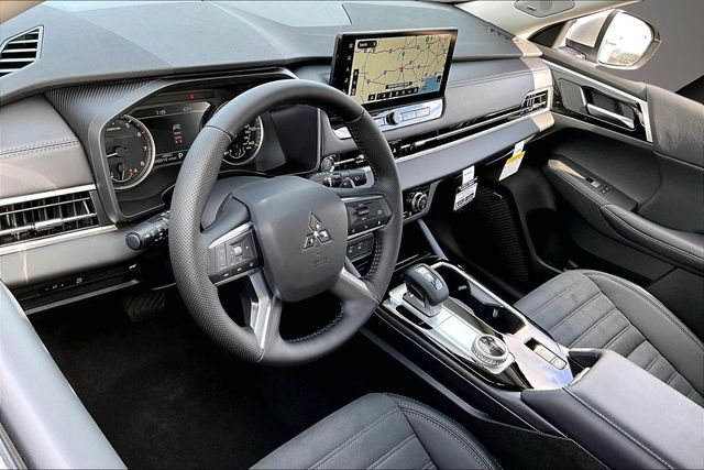 2026 Mitsubishi Outlander SE - Photo 17