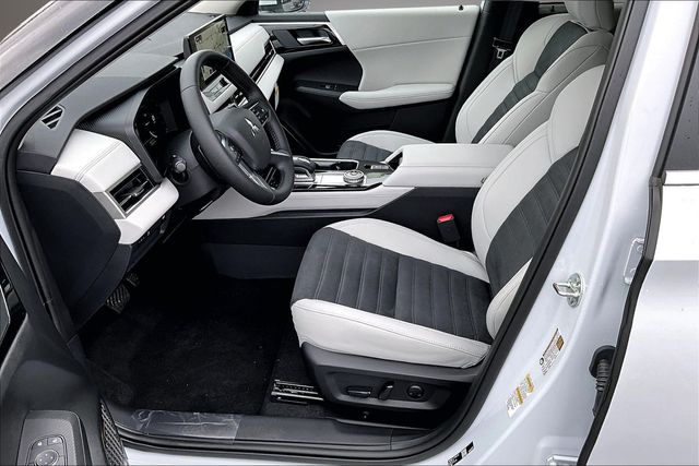 2026 Mitsubishi Outlander SE - Photo 21